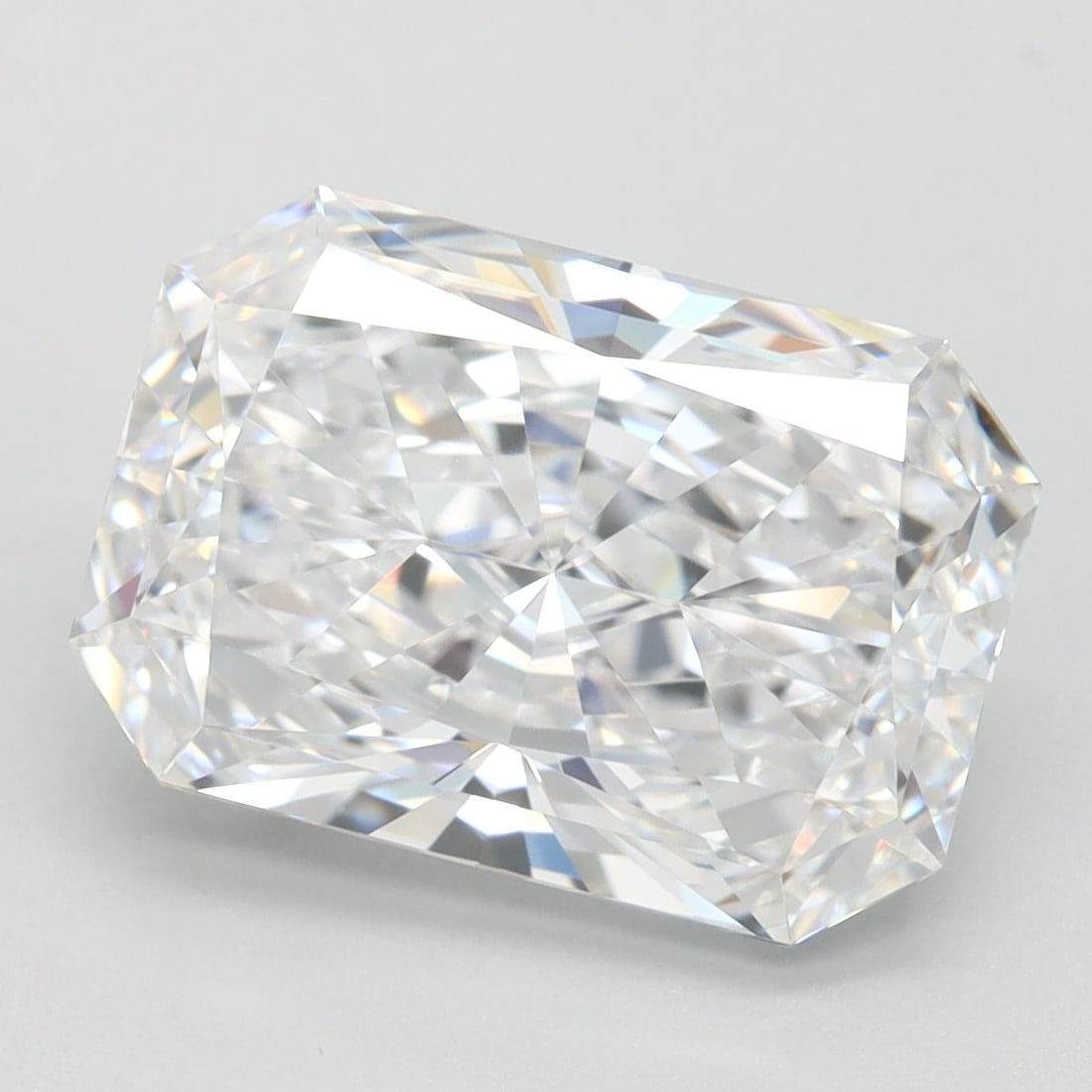 Loose Diamond - RADIANT 4.16ct D VVS1: Loose Diamond - RADIANT 4.16ct D VVS1 Source: This is a real non-mined Diamond that has been grown in a lab Shape: RADIANT Carats: 4.16 Color: D Clarity: VVS1 Certification: IGI Video: