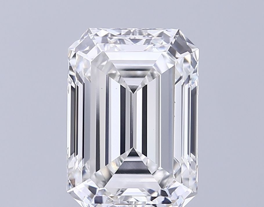 Loose Diamond - EMERALD 4.52ct F VS1: Loose Diamond - EMERALD 4.52ct F VS1 Source: This is a real non-mined Diamond that has been grown in a lab Shape: EMERALD Carats: 4.52 Color: F Clarity: VS1 Certification: IGI Video: