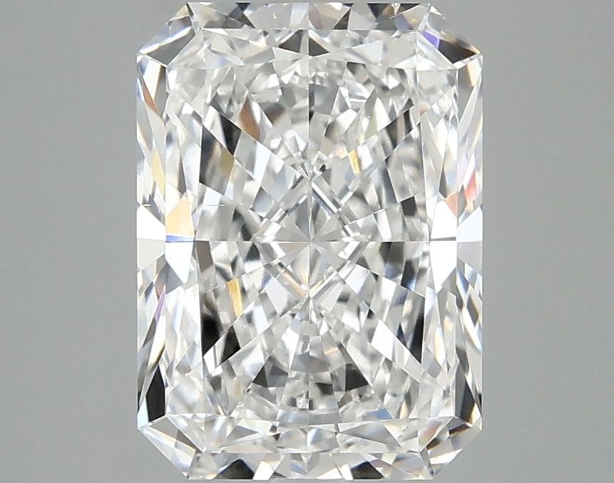 Loose Diamond - RADIANT 3.02ct D VS2: Loose Diamond - RADIANT 3.02ct D VS2 Source: This is a real non-mined Diamond that has been grown in a lab Shape: RADIANT Carats: 3.02 Color: D Clarity: VS2 Certification: IGI Video: