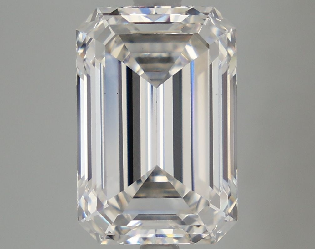 Loose Diamond - EMERALD 5.27ct F VS1: Loose Diamond - EMERALD 5.27ct F VS1 Source: This is a real non-mined Diamond that has been grown in a lab Shape: EMERALD Carats: 5.27 Color: F Clarity: VS1 Certification: IGI Video: