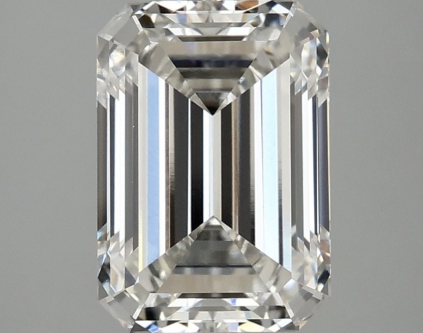 Loose Diamond - EMERALD 2.97ct G VS1: Loose Diamond - EMERALD 2.97ct G VS1 Source: This is a real non-mined Diamond that has been grown in a lab Shape: EMERALD Carats: 2.97 Color: G Clarity: VS1 Certification: IGI Video: