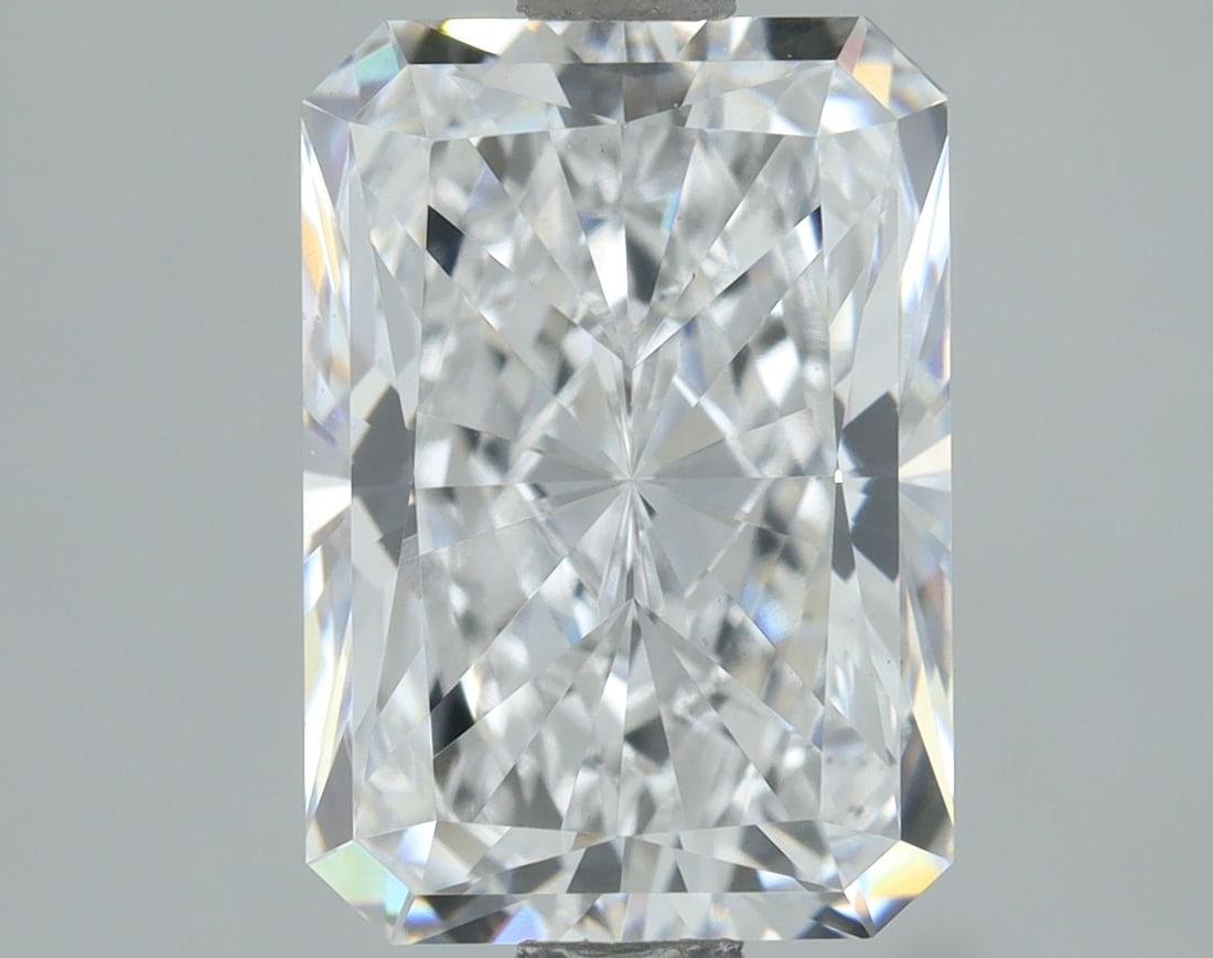 Loose Diamond - RADIANT 2.0ct E VS1: Loose Diamond - RADIANT 2.0ct E VS1 Source: This is a real non-mined Diamond that has been grown in a lab Shape: RADIANT Carats: 2.0 Color: E Clarity: VS1 Certification: IGI Video: