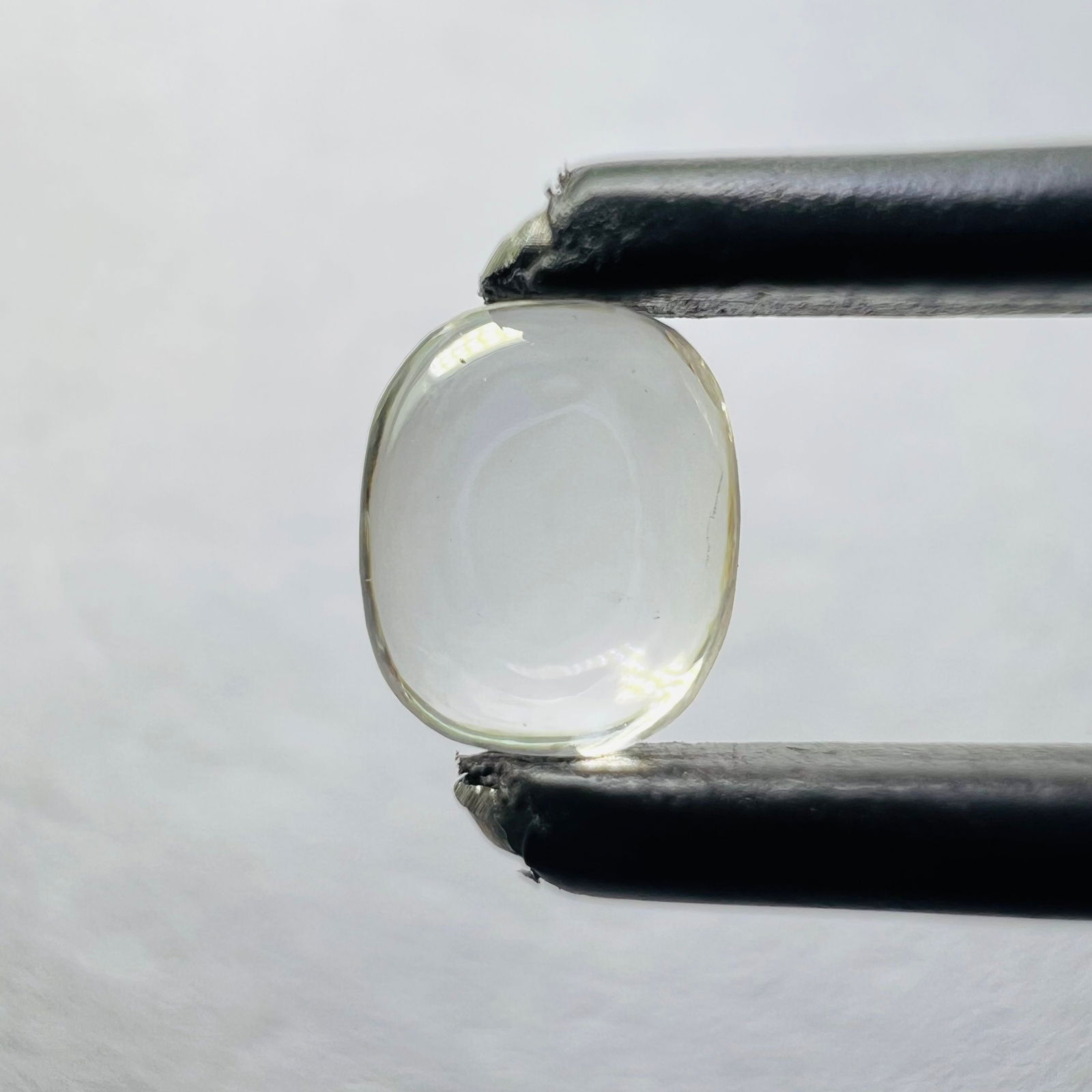 Loose Diamond - CUSHION BRILLIANT 0.41ct Brown VS1: Loose Diamond - CUSHION BRILLIANT 0.41ct Brown VS1 Source: This is a real non-mined Diamond that has been grown in a lab Shape: CUSHION BRILLIANT Carats: 0.41 Color: Brown Certification: NONE Video: