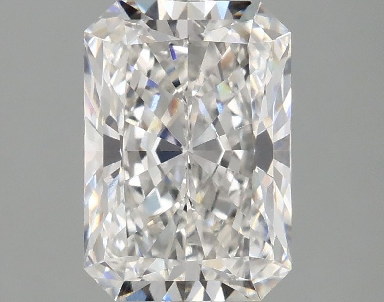 Loose Diamond - RADIANT 2.1ct E VS1: Loose Diamond - RADIANT 2.1ct E VS1 Source: This is a real non-mined Diamond that has been grown in a lab Shape: RADIANT Carats: 2.1 Color: E Clarity: VS1 Certification: IGI Video: