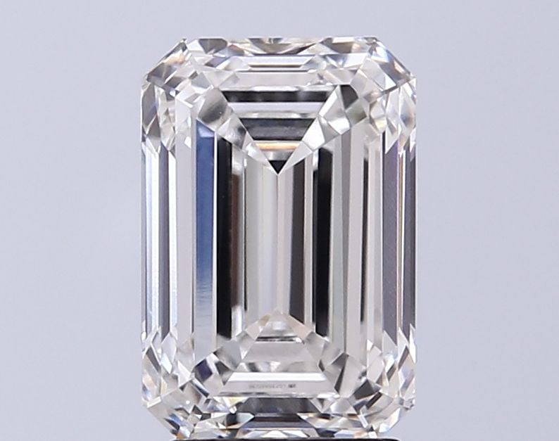 Loose Diamond - EMERALD 0.92ct D VS2: Loose Diamond - EMERALD 0.92ct D VS2 Source: This is a real non-mined Diamond that has been grown in a lab Shape: EMERALD Carats: 0.92 Color: D Clarity: VS2 Certification: IGI Video: