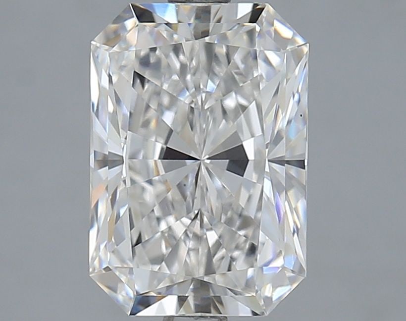 Loose Diamond - RADIANT 3.07ct E VVS2: Loose Diamond - RADIANT 3.07ct E VVS2 Source: This is a real non-mined Diamond that has been grown in a lab Shape: RADIANT Carats: 3.07 Color: E Clarity: VVS2 Certification: GIA Video: