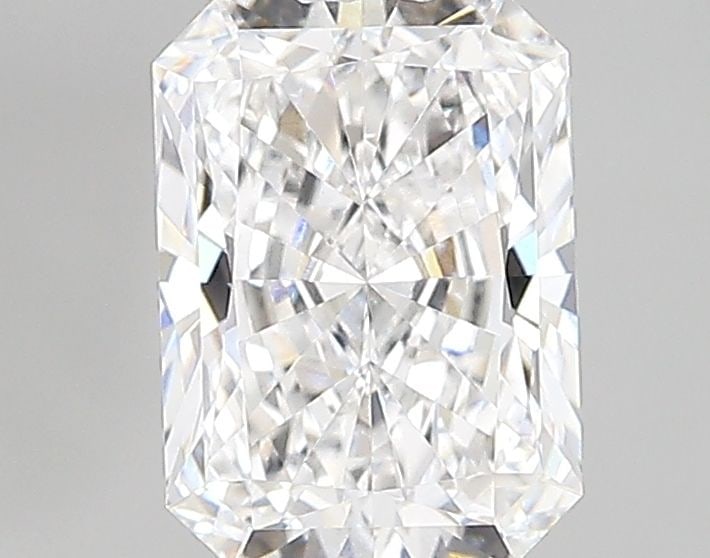 Loose Diamond - RADIANT 1.18ct D VVS2: Loose Diamond - RADIANT 1.18ct D VVS2 Source: This is a real non-mined Diamond that has been grown in a lab Shape: RADIANT Carats: 1.18 Color: D Clarity: VVS2 Certification: IGI Video: