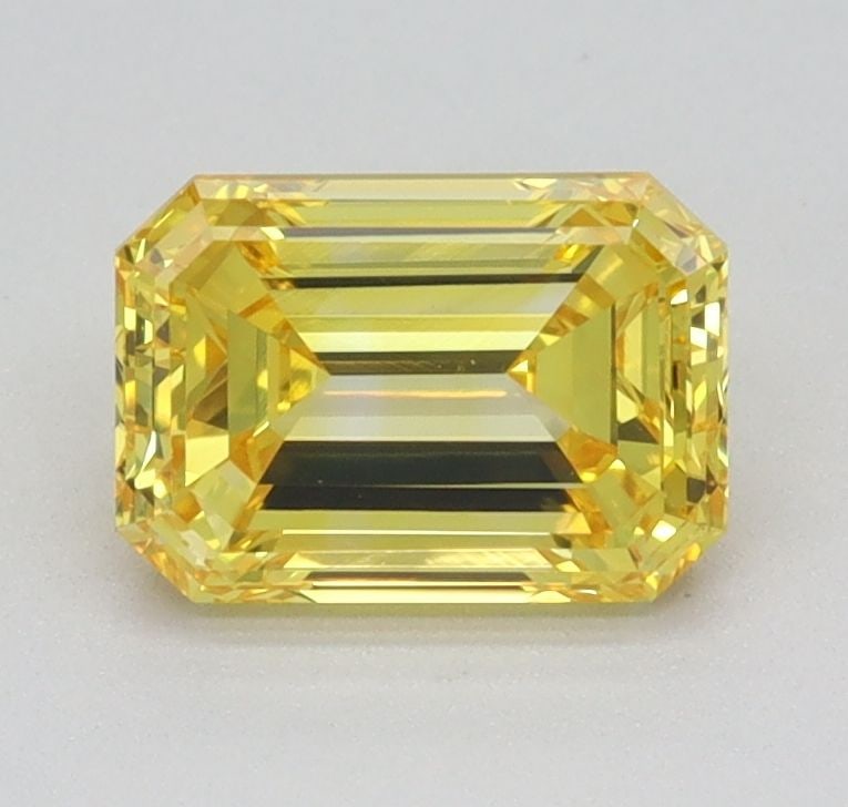 Loose Diamond - EMERALD 0.9ct Fancy Vivid Yellow VVS2: Loose Diamond - EMERALD 0.9ct Fancy Vivid Yellow VVS2 Source: This is a real non-mined Diamond that has been grown in a lab Shape: EMERALD Carats: 0.9 Color: Fancy Vivid Yellow Certification: IGI Vide