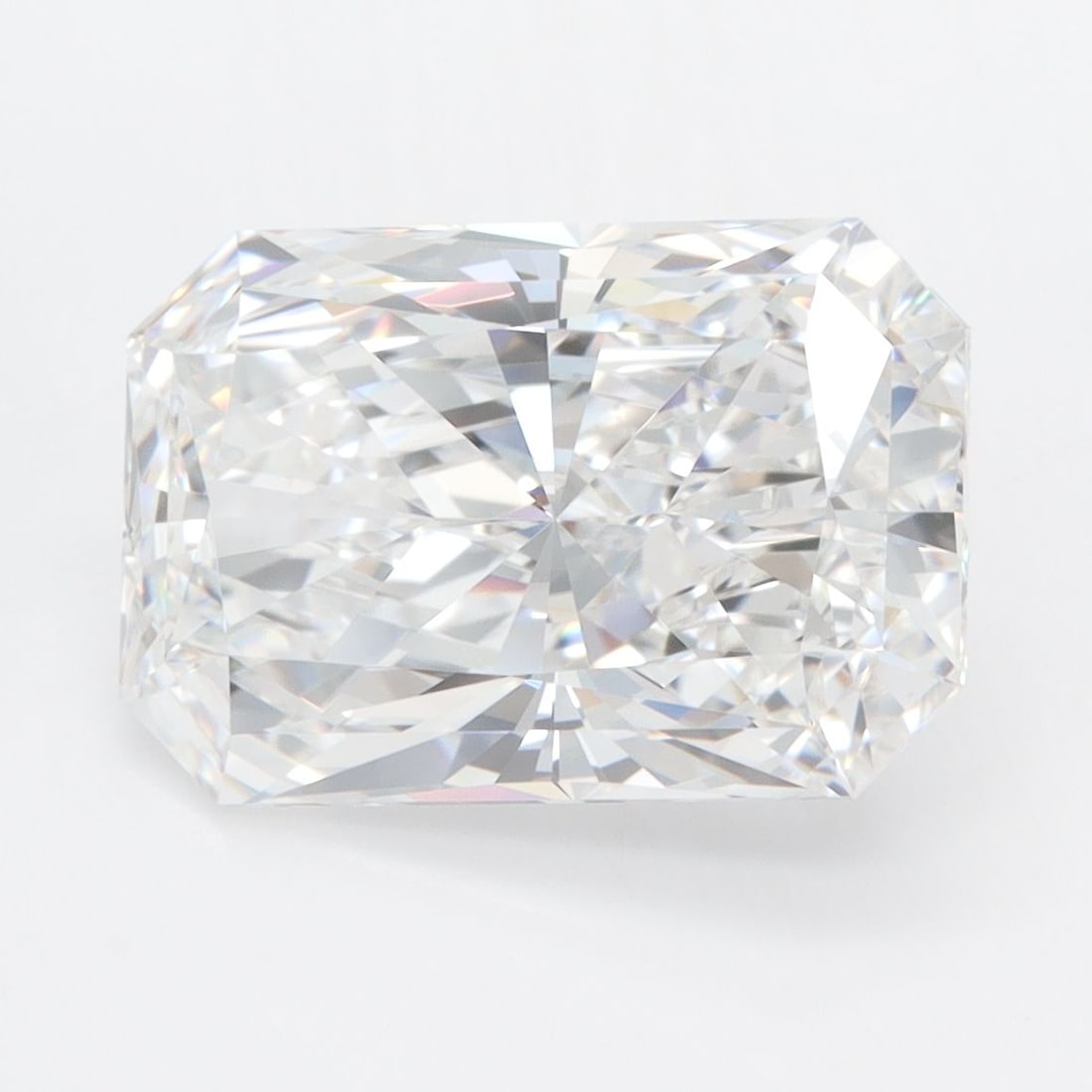 Loose Diamond - RADIANT 5.02ct E IF: Loose Diamond - RADIANT 5.02ct E IF Source: This is a real non-mined Diamond that has been grown in a lab Shape: RADIANT Carats: 5.02 Color: E Clarity: IF Certification: GIA Video: