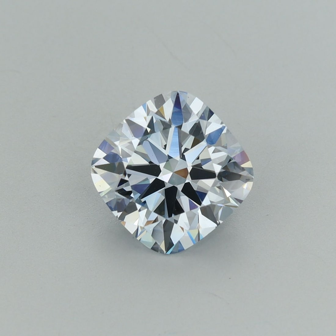 Loose Diamond - CUSHION BRILLIANT 2.23ct Fancy Blue VVS2: Loose Diamond - CUSHION BRILLIANT 2.23ct Fancy Blue VVS2 Source: This is a real non-mined Diamond that has been grown in a lab Shape: CUSHION BRILLIANT Carats: 2.23 Color: Fancy Blue Certification: IG