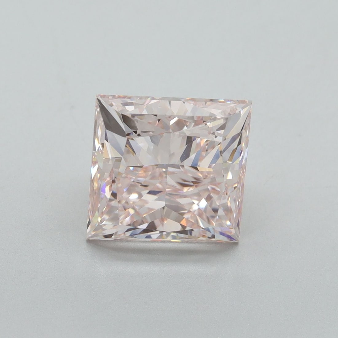Loose Diamond - PRINCESS 4.0ct Fancy Pink VS1: Loose Diamond - PRINCESS 4.0ct Fancy Pink VS1 Source: This is a real non-mined Diamond that has been grown in a lab Shape: PRINCESS Carats: 4.0 Color: Fancy Pink Certification: IGI Video: