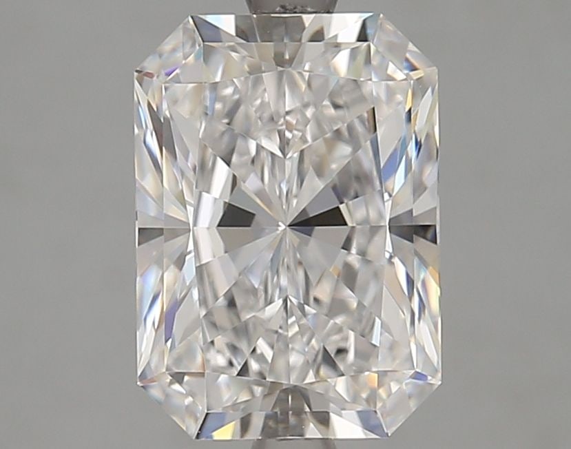 Loose Diamond - RADIANT 3.01ct D VVS2: Loose Diamond - RADIANT 3.01ct D VVS2 Source: This is a real non-mined Diamond that has been grown in a lab Shape: RADIANT Carats: 3.01 Color: D Clarity: VVS2 Certification: GIA Video: