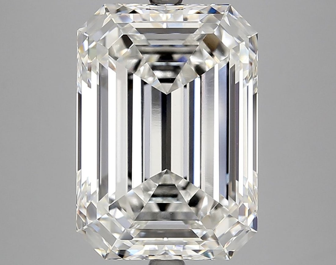 Loose Diamond - EMERALD 9.22ct F VVS1: Loose Diamond - EMERALD 9.22ct F VVS1 Source: This is a real non-mined Diamond that has been grown in a lab Shape: EMERALD Carats: 9.22 Color: F Clarity: VVS1 Certification: IGI Additional images avai