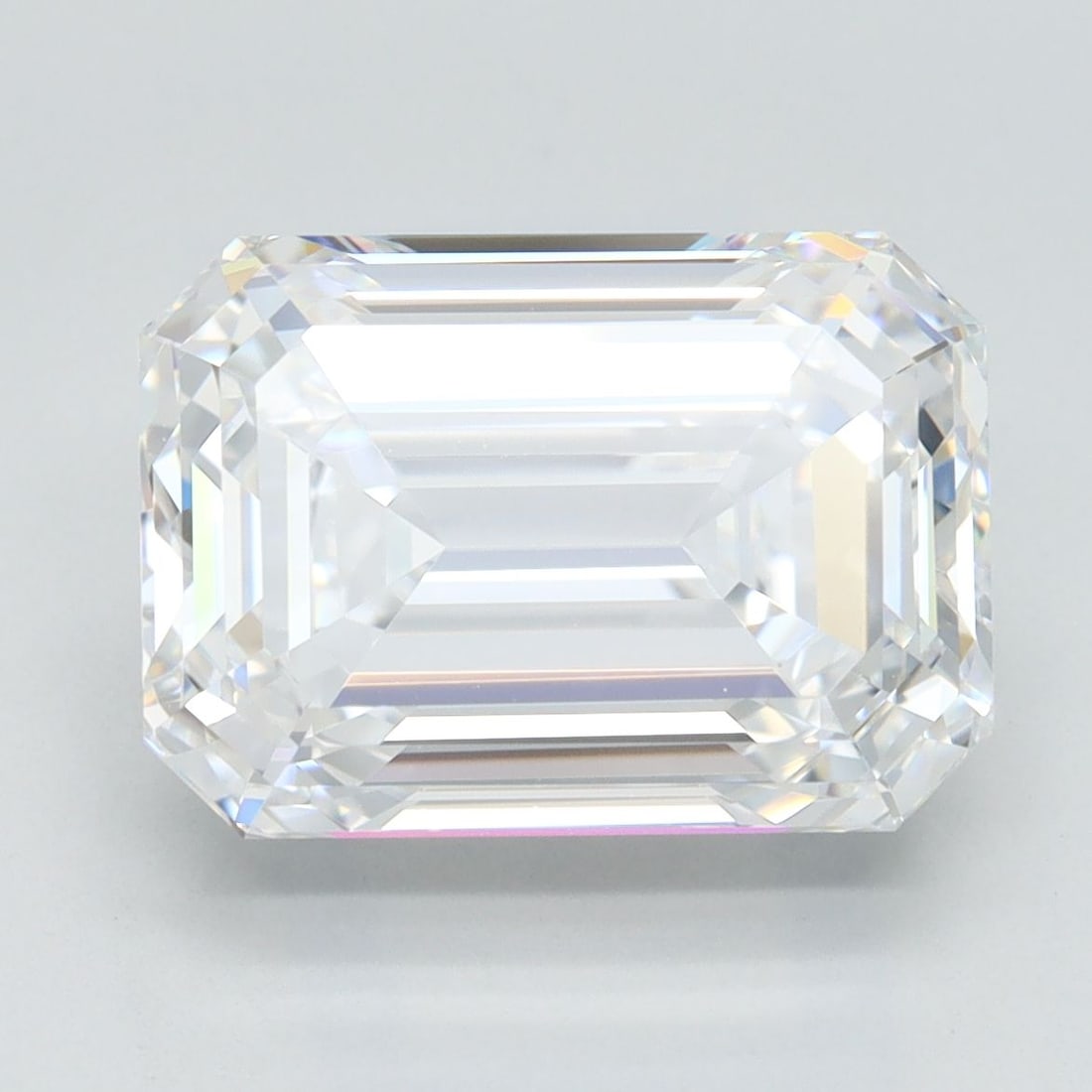 Loose Diamond - EMERALD 4.52ct D VVS1: Loose Diamond - EMERALD 4.52ct D VVS1 Source: This is a real non-mined Diamond that has been grown in a lab Shape: EMERALD Carats: 4.52 Color: D Clarity: VVS1 Certification: GIA Video: