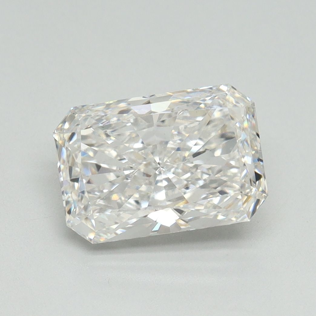 Loose Diamond - RADIANT 2.04ct F VS1: Loose Diamond - RADIANT 2.04ct F VS1 Source: This is a real non-mined Diamond that has been grown in a lab Shape: RADIANT Carats: 2.04 Color: F Clarity: VS1 Certification: GSI Video: