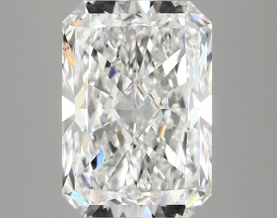 Loose Diamond - RADIANT 3.08ct D VS2: Loose Diamond - RADIANT 3.08ct D VS2 Source: This is a real non-mined Diamond that has been grown in a lab Shape: RADIANT Carats: 3.08 Color: D Clarity: VS2 Certification: IGI Video:
