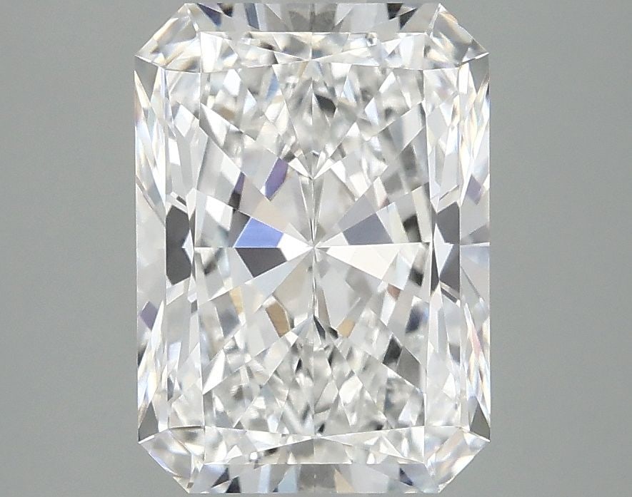 Loose Diamond - RADIANT 3.1ct E VVS2: Loose Diamond - RADIANT 3.1ct E VVS2 Source: This is a real non-mined Diamond that has been grown in a lab Shape: RADIANT Carats: 3.1 Color: E Clarity: VVS2 Certification: IGI Video: