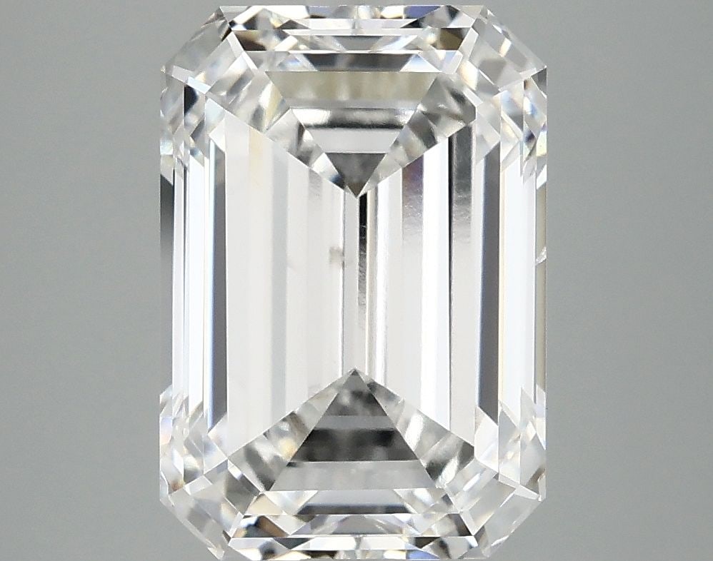 Loose Diamond - EMERALD 5.03ct E SI1: Loose Diamond - EMERALD 5.03ct E SI1 Source: This is a real non-mined Diamond that has been grown in a lab Shape: EMERALD Carats: 5.03 Color: E Clarity: SI1 Certification: IGI Video: