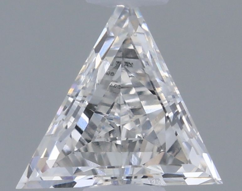 Loose Diamond - TRIANGULAR 0.3ct F VVS2: Loose Diamond - TRIANGULAR 0.3ct F VVS2 Source: This is a real non-mined Diamond that has been grown in a lab Shape: TRIANGULAR Carats: 0.3 Color: F Clarity: VVS2 Certification: IGI Video: