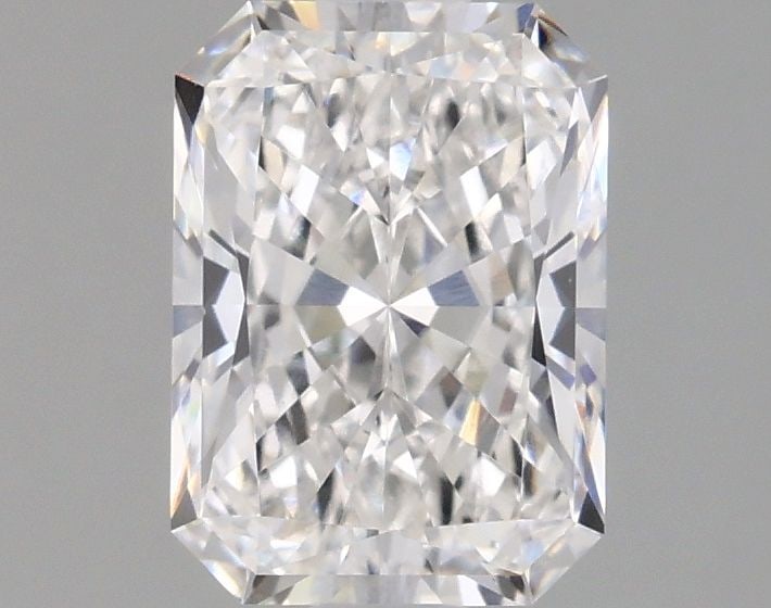 Loose Diamond - RADIANT 1.43ct E VS1: Loose Diamond - RADIANT 1.43ct E VS1 Source: This is a real non-mined Diamond that has been grown in a lab Shape: RADIANT Carats: 1.43 Color: E Clarity: VS1 Certification: IGI Video:
