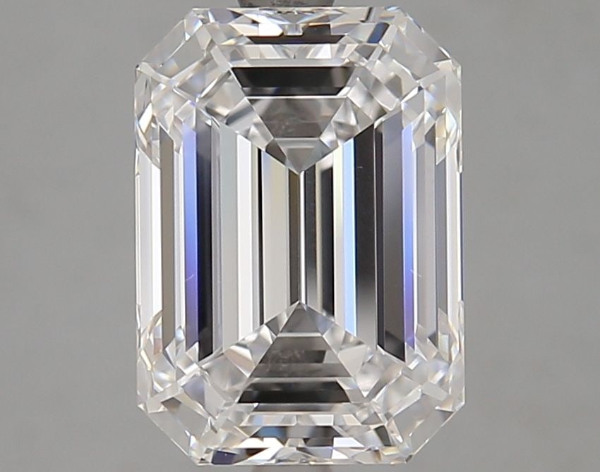 Loose Diamond - EMERALD 4.01ct D VVS2: Loose Diamond - EMERALD 4.01ct D VVS2 Source: This is a real non-mined Diamond that has been grown in a lab Shape: EMERALD Carats: 4.01 Color: D Clarity: VVS2 Certification: GIA Video: