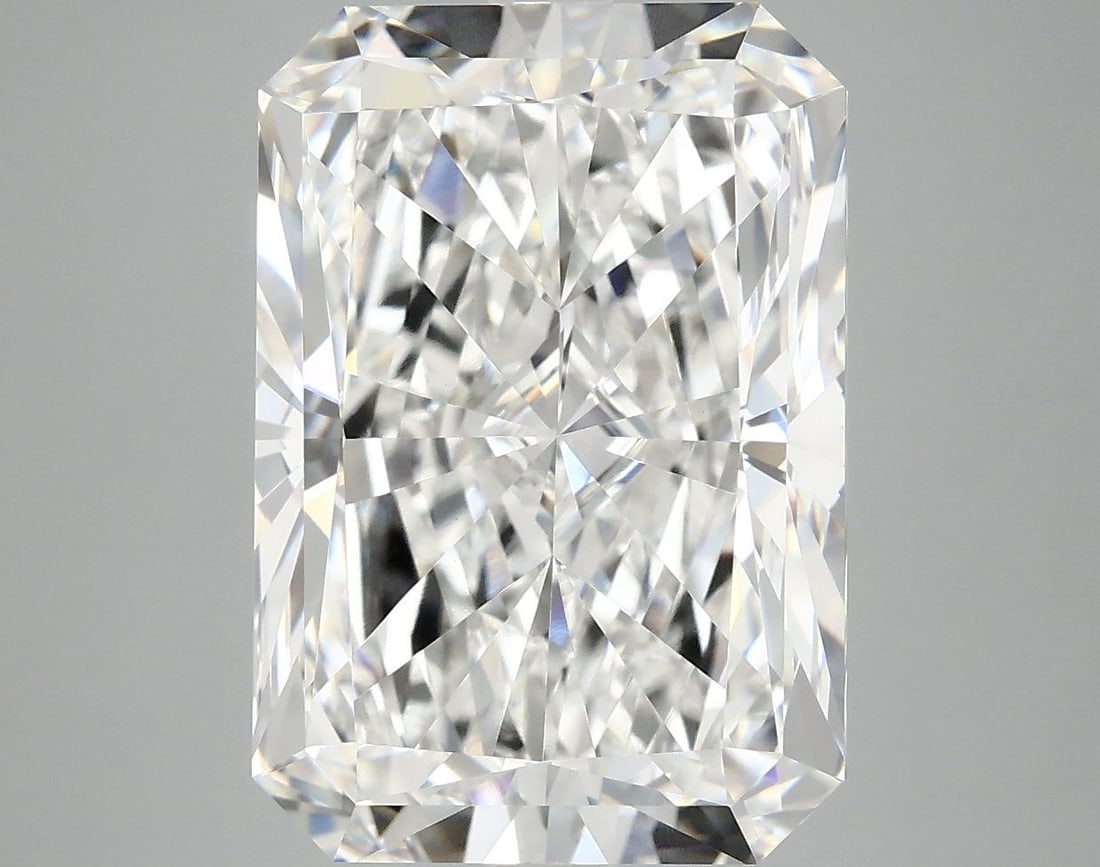 Loose Diamond - RADIANT 8.29ct F VVS2: Loose Diamond - RADIANT 8.29ct F VVS2 Source: This is a real non-mined Diamond that has been grown in a lab Shape: RADIANT Carats: 8.29 Color: F Clarity: VVS2 Certification: IGI Video: