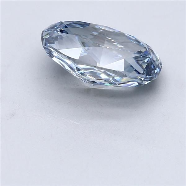 Loose Diamond - OVAL 4.23ct Fancy Vivid Blue VS2: Loose Diamond - OVAL 4.23ct Fancy Vivid Blue VS2 Source: This is a real non-mined Diamond that has been grown in a lab Shape: OVAL Carats: 4.23 Color: Fancy Vivid Blue Certification: IGI Video: