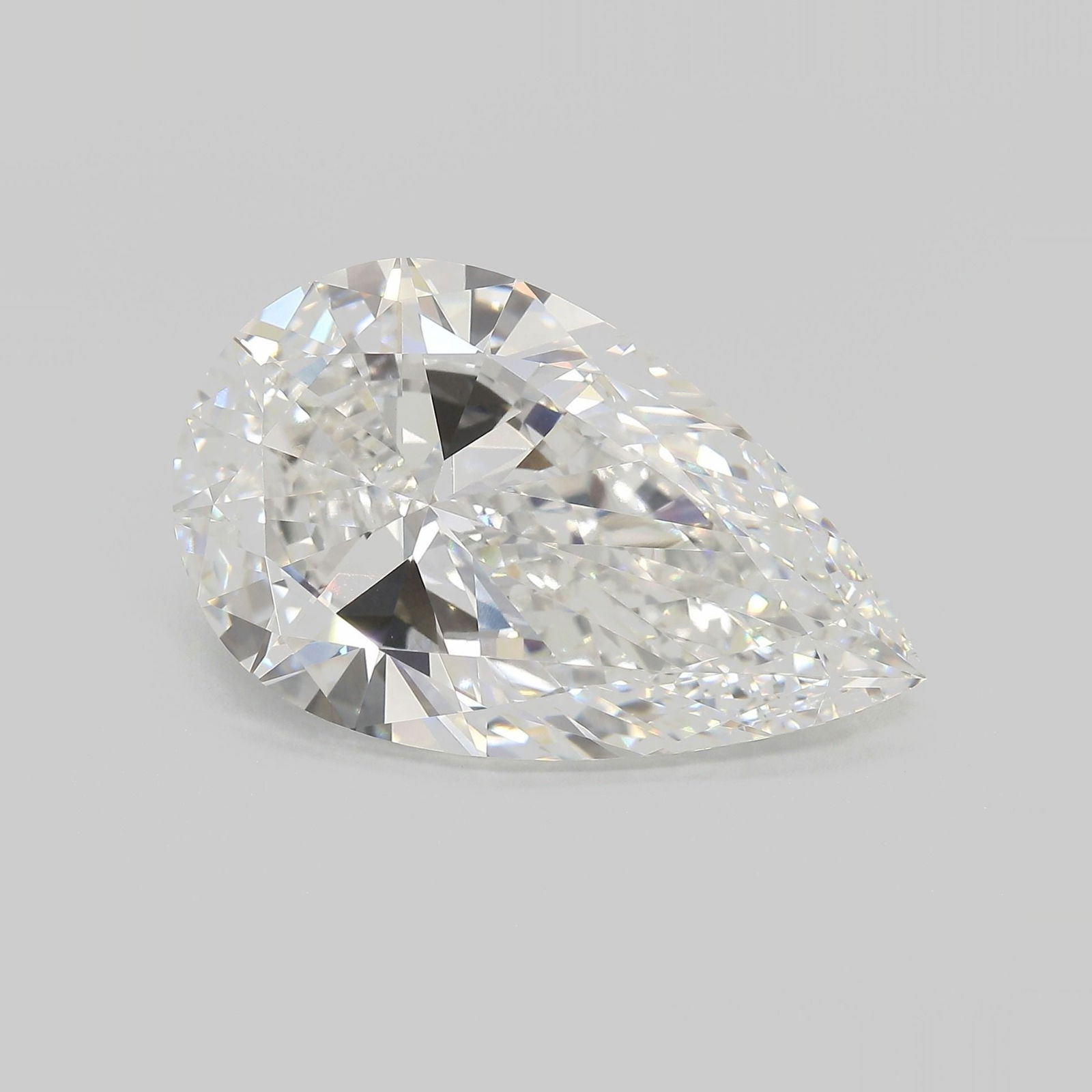 Loose Diamond - PEAR 15.07ct E VVS2: Loose Diamond - PEAR 15.07ct E VVS2 Source: This is a real non-mined Diamond that has been grown in a lab Shape: PEAR Carats: 15.07 Color: E Clarity: VVS2 Certification: IGI Video: