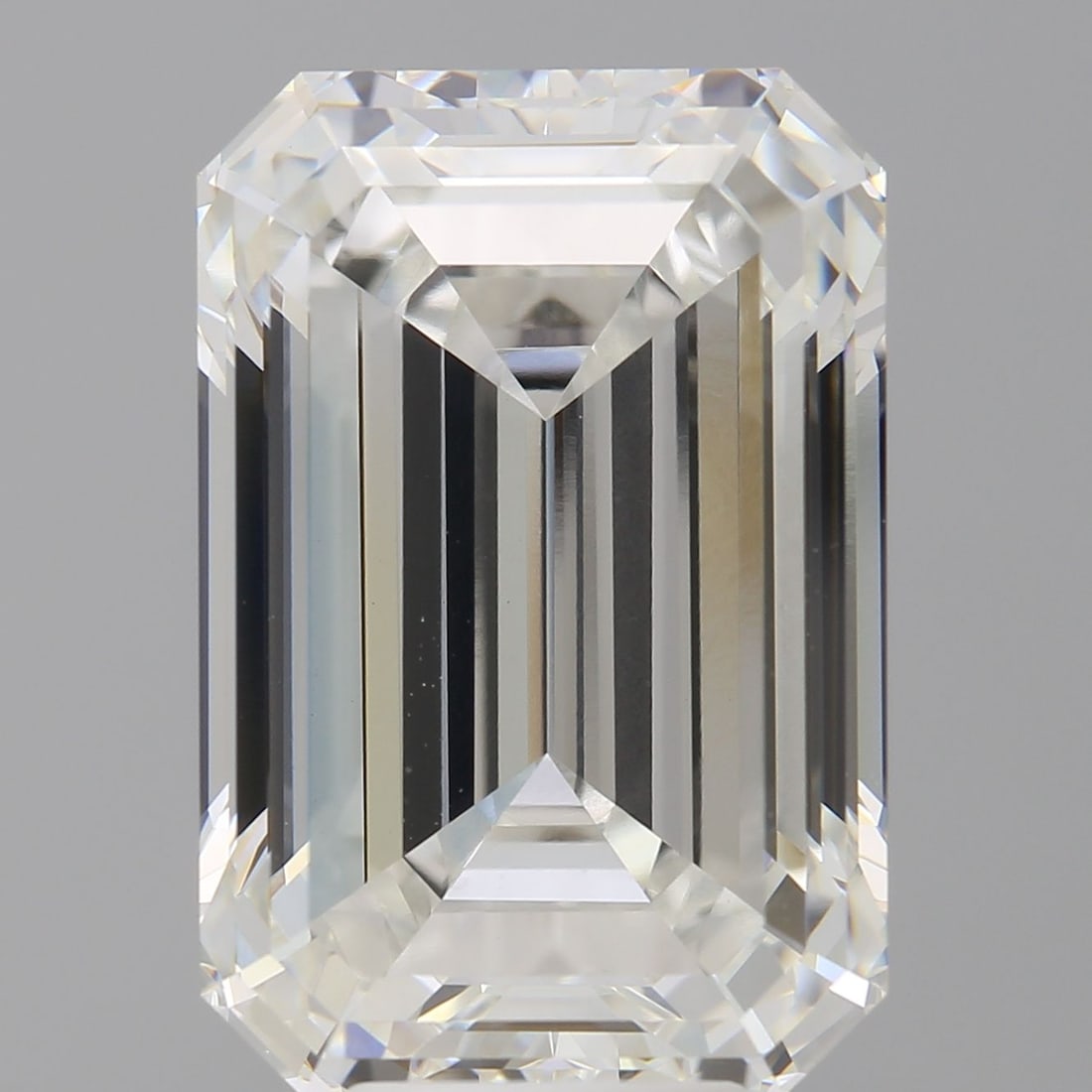 Loose Diamond - EMERALD 9.1ct F VVS1: Loose Diamond - EMERALD 9.1ct F VVS1 Source: This is a real non-mined Diamond that has been grown in a lab Shape: EMERALD Carats: 9.1 Color: F Clarity: VVS1 Certification: IGI Video: