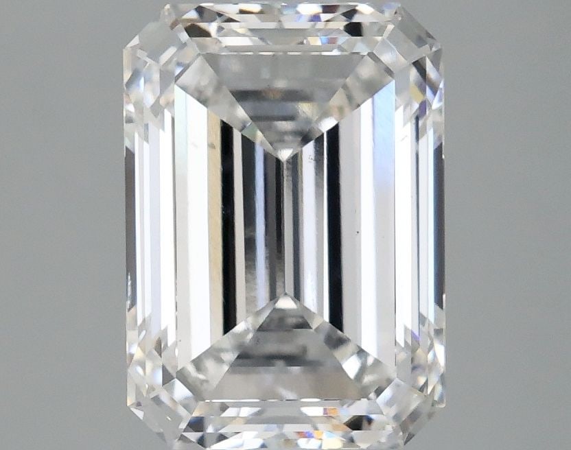 Loose Diamond - EMERALD 2.96ct E VS1: Loose Diamond - EMERALD 2.96ct E VS1 Source: This is a real non-mined Diamond that has been grown in a lab Shape: EMERALD Carats: 2.96 Color: E Clarity: VS1 Certification: IGI Video: