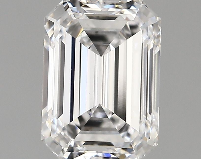 Loose Diamond - EMERALD 1.36ct D VVS2: Loose Diamond - EMERALD 1.36ct D VVS2 Source: This is a real non-mined Diamond that has been grown in a lab Shape: EMERALD Carats: 1.36 Color: D Clarity: VVS2 Certification: IGI Video: