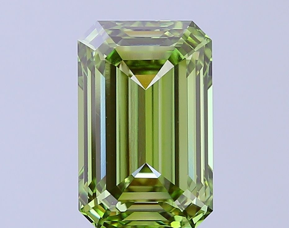 Loose Diamond - EMERALD 5.01ct Fancy Vivid Green VS1: Loose Diamond - EMERALD 5.01ct Fancy Vivid Green VS1 Source: This is a real non-mined Diamond that has been grown in a lab Shape: EMERALD Carats: 5.01 Color: Fancy Vivid Green Certification: IGI Video