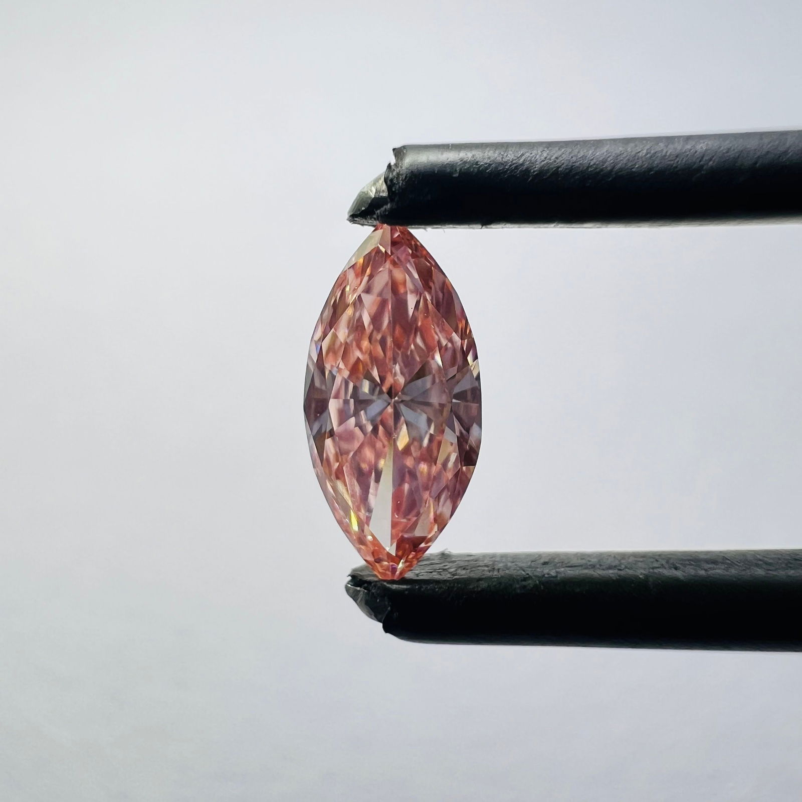 Loose Diamond - MARQUISE 0.29ct Pink VS1: Loose Diamond - MARQUISE 0.29ct Pink VS1 Source: This is a real non-mined Diamond that has been grown in a lab Shape: MARQUISE Carats: 0.29 Color: Pink Certification: NONE Video: