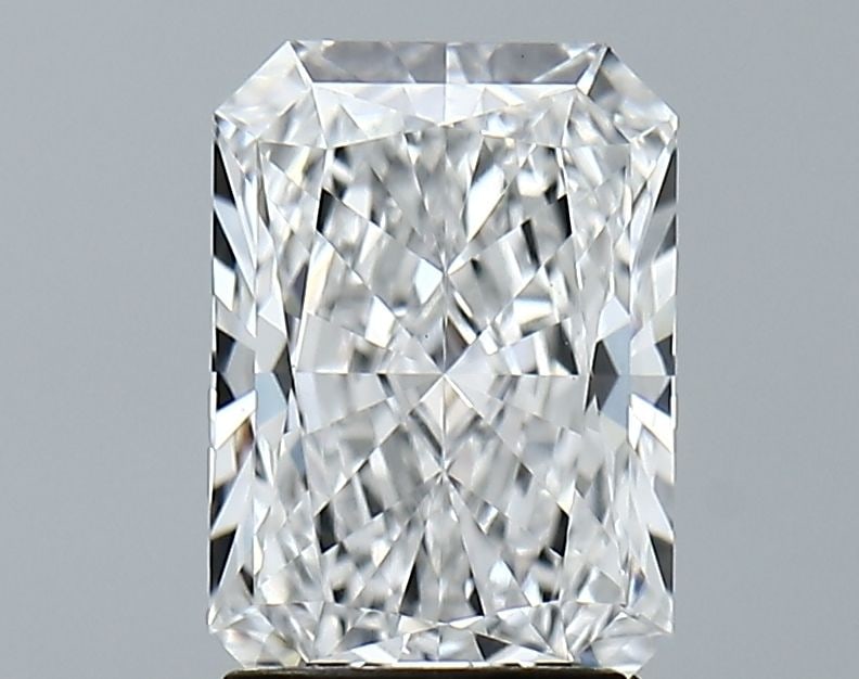 Loose Diamond - RADIANT 2.08ct E VS1: Loose Diamond - RADIANT 2.08ct E VS1 Source: This is a real non-mined Diamond that has been grown in a lab Shape: RADIANT Carats: 2.08 Color: E Clarity: VS1 Certification: GIA Video: