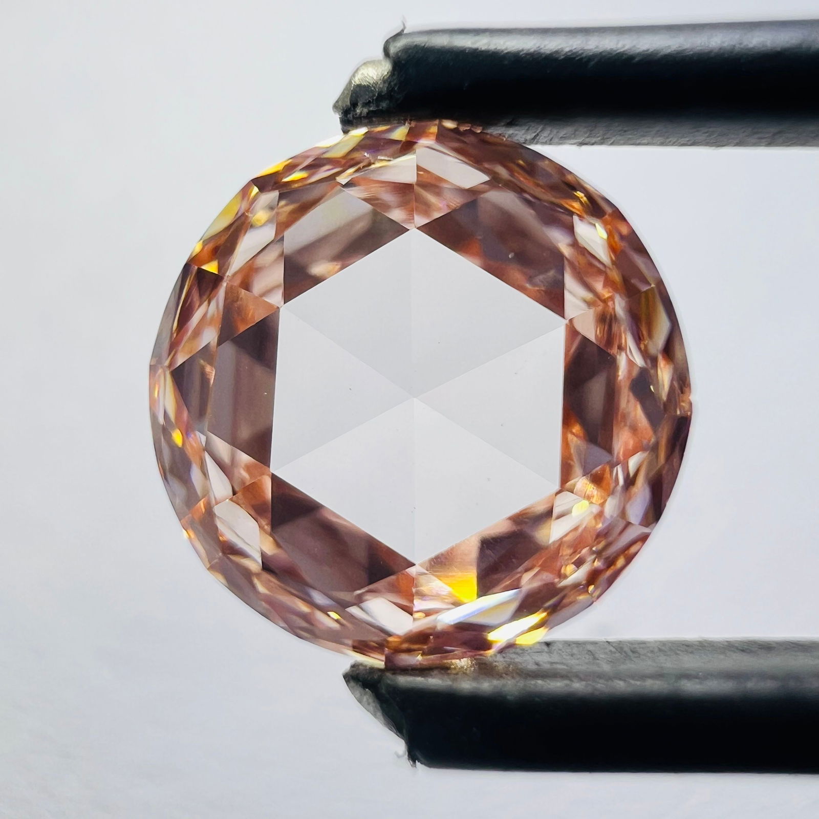 Loose Diamond - ROSE 1.36ct Pink VVS2: Loose Diamond - ROSE 1.36ct Pink VVS2 Source: This is a real non-mined Diamond that has been grown in a lab Shape: ROSE Carats: 1.36 Color: Pink Certification: NONE Video: