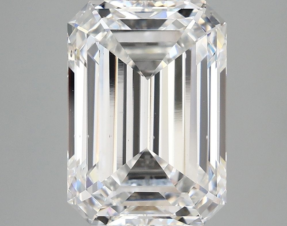 Loose Diamond - EMERALD 5.01ct E VS2: Loose Diamond - EMERALD 5.01ct E VS2 Source: This is a real non-mined Diamond that has been grown in a lab Shape: EMERALD Carats: 5.01 Color: E Clarity: VS2 Certification: IGI Video: