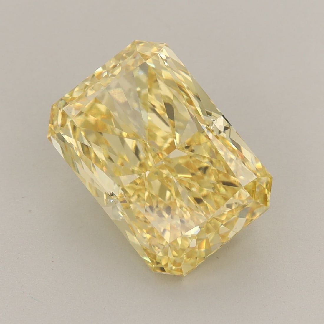 Loose Diamond - RADIANT 5.02ct Fancy Vivid Yellow VS1: Loose Diamond - RADIANT 5.02ct Fancy Vivid Yellow VS1 Source: This is a real non-mined Diamond that has been grown in a lab Shape: RADIANT Carats: 5.02 Color: Fancy Vivid Yellow Certification: IGI Vid