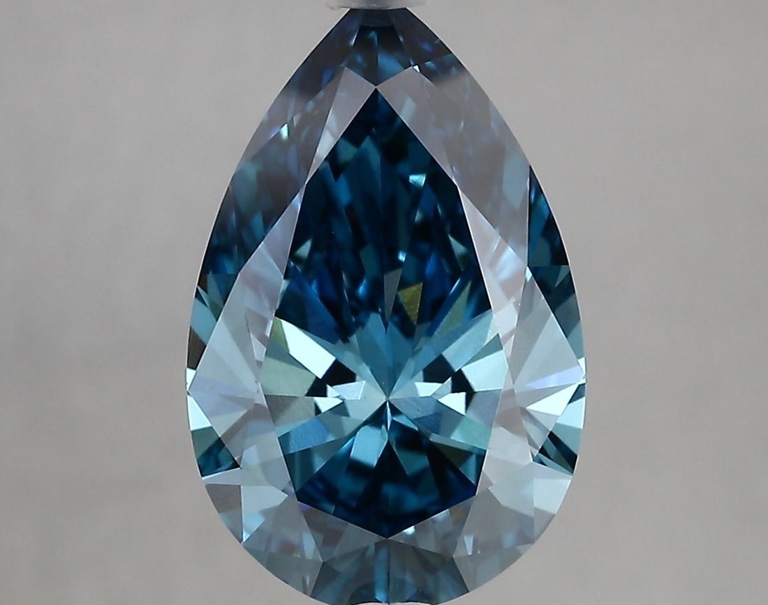 Loose Diamond - PEAR 4.0ct Fancy Vivid Blue VVS2: Loose Diamond - PEAR 4.0ct Fancy Vivid Blue VVS2 Source: This is a real non-mined Diamond that has been grown in a lab Shape: PEAR Carats: 4.0 Color: Fancy Vivid Blue Certification: IGI Video: