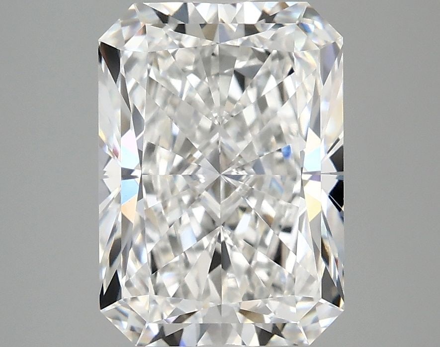 Loose Diamond - RADIANT 3.08ct E VVS2: Loose Diamond - RADIANT 3.08ct E VVS2 Source: This is a real non-mined Diamond that has been grown in a lab Shape: RADIANT Carats: 3.08 Color: E Clarity: VVS2 Certification: IGI Video: Video Link