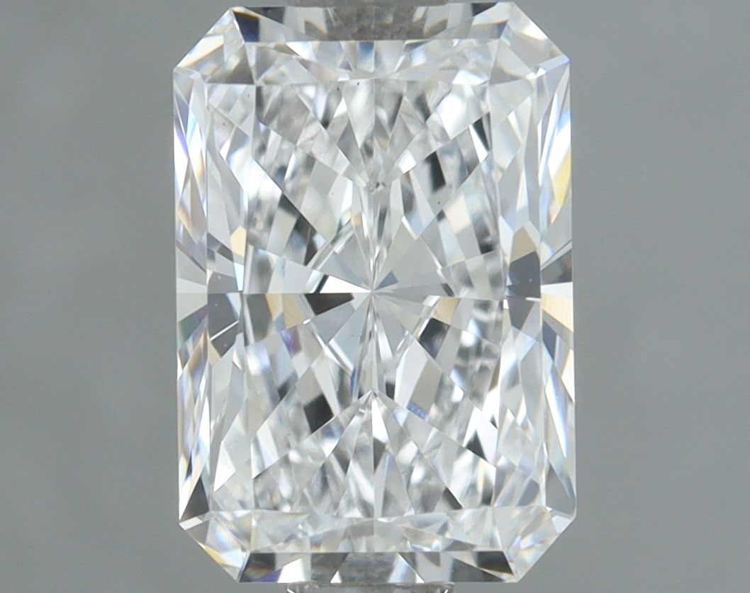Loose Diamond - RADIANT 1.05ct E VS1: Loose Diamond - RADIANT 1.05ct E VS1 Source: This is a real non-mined Diamond that has been grown in a lab Shape: RADIANT Carats: 1.05 Color: E Clarity: VS1 Certification: IGI Video: