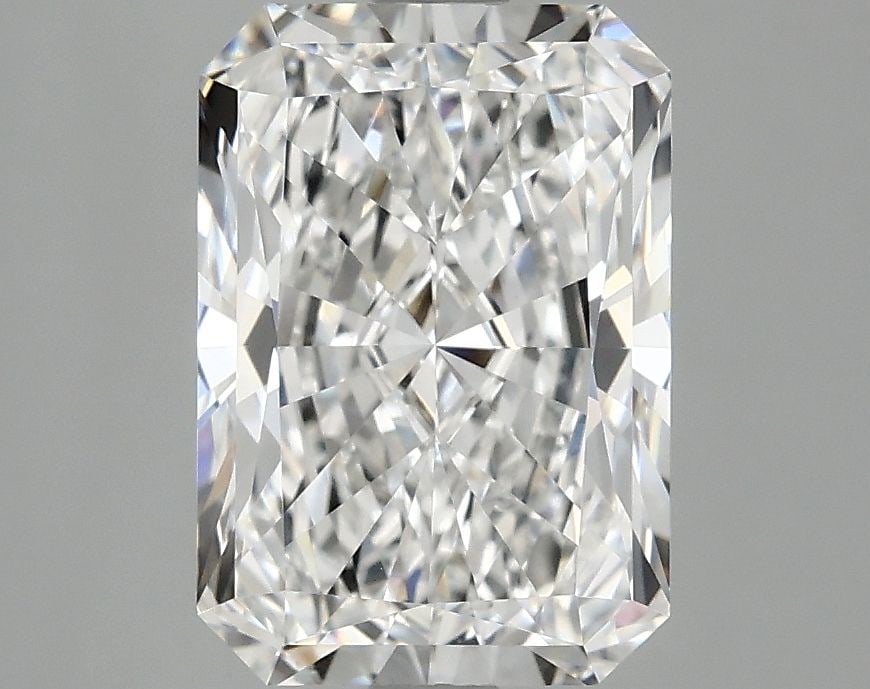 Loose Diamond - RADIANT 2.84ct E VVS2: Loose Diamond - RADIANT 2.84ct E VVS2 Source: This is a real non-mined Diamond that has been grown in a lab Shape: RADIANT Carats: 2.84 Color: E Clarity: VVS2 Certification: IGI Video: