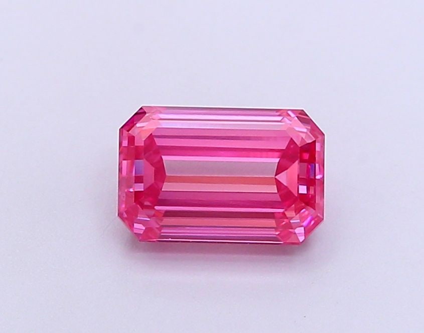 Loose Diamond - EMERALD 1.53ct Fancy Vivid Pink VS1: Loose Diamond - EMERALD 1.53ct Fancy Vivid Pink VS1 Source: This is a real non-mined Diamond that has been grown in a lab Shape: EMERALD Carats: 1.53 Color: Fancy Vivid Pink Certification: IGI Video: