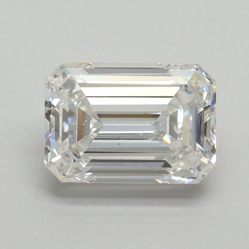 Loose Diamond - EMERALD 2.52ct E VS1: Loose Diamond - EMERALD 2.52ct E VS1 Source: This is a real non-mined Diamond that has been grown in a lab Shape: EMERALD Carats: 2.52 Color: E Clarity: VS1 Certification: NONE Video: