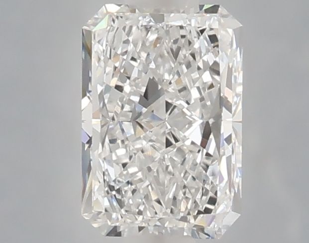 Loose Diamond - RADIANT 1.01ct E VS1: Loose Diamond - RADIANT 1.01ct E VS1 Source: This is a real non-mined Diamond that has been grown in a lab Shape: RADIANT Carats: 1.01 Color: E Clarity: VS1 Certification: NONE Video: Video Link