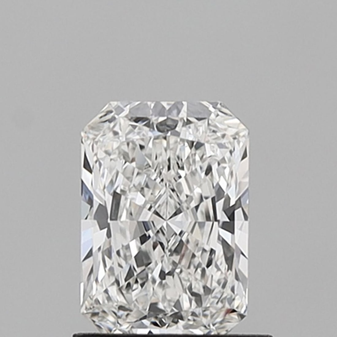 Loose Diamond - RADIANT 1.02ct E VVS1: Loose Diamond - RADIANT 1.02ct E VVS1 Source: This is a real non-mined Diamond that has been grown in a lab Shape: RADIANT Carats: 1.02 Color: E Clarity: VVS1 Certification: IGI Video: