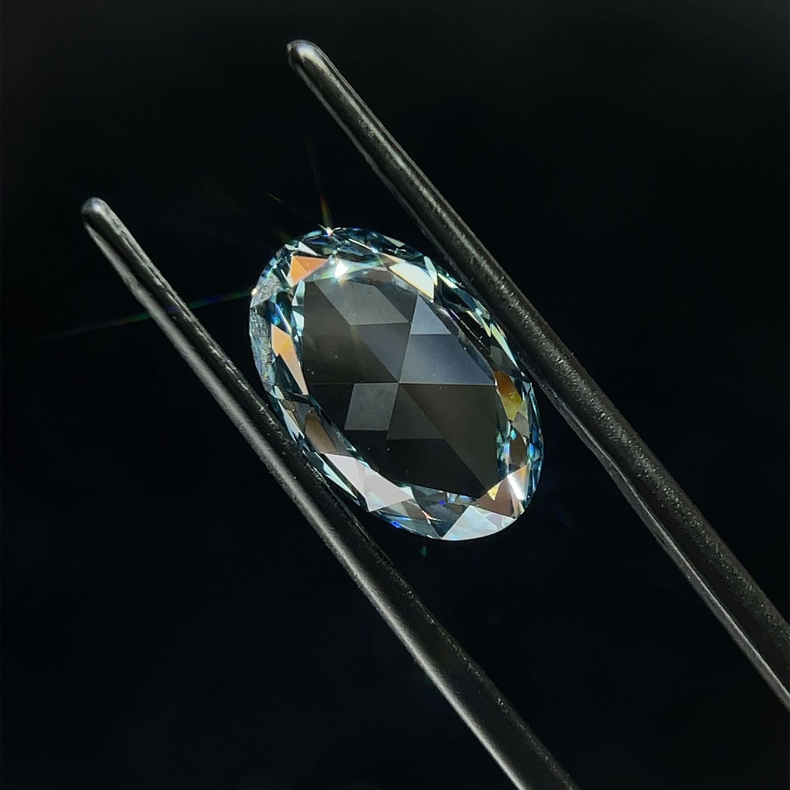 Loose Diamond - ROSE 3.58ct Blue VS1: Loose Diamond - ROSE 3.58ct Blue VS1 Source: This is a real non-mined Diamond that has been grown in a lab Shape: ROSE Carats: 3.58 Color: Blue Certification: NONE Additional images available upon req