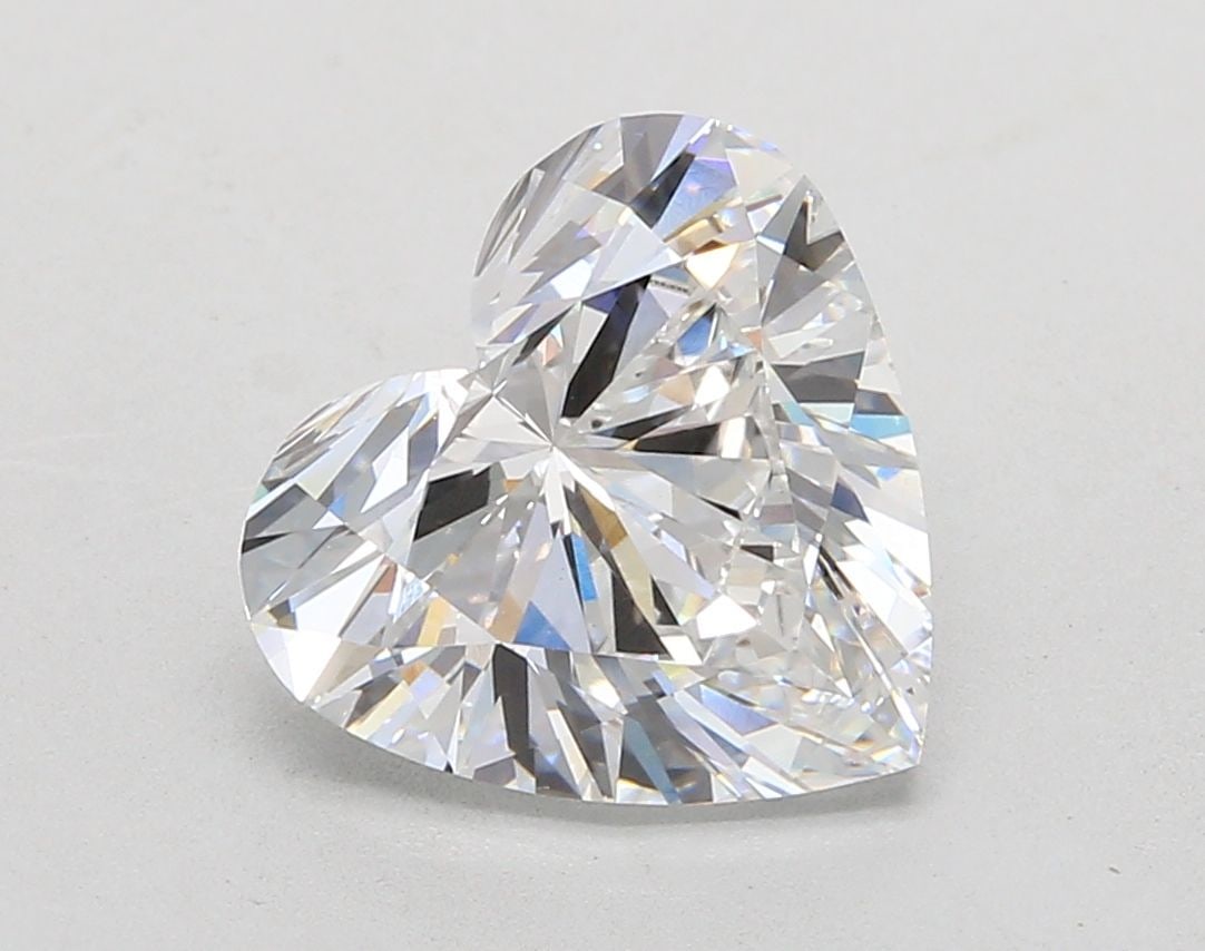 Loose Diamond - HEART 4.01ct D VS1: Loose Diamond - HEART 4.01ct D VS1 Source: This is a real non-mined Diamond that has been grown in a lab Shape: HEART Carats: 4.01 Color: D Clarity: VS1 Certification: IGI Video: