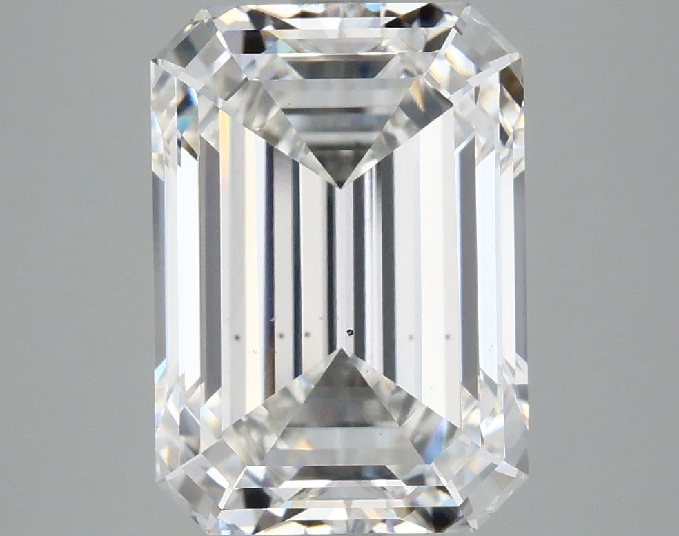 Loose Diamond - EMERALD 5.05ct F VS2: Loose Diamond - EMERALD 5.05ct F VS2 Source: This is a real non-mined Diamond that has been grown in a lab Shape: EMERALD Carats: 5.05 Color: F Clarity: VS2 Certification: IGI Video: