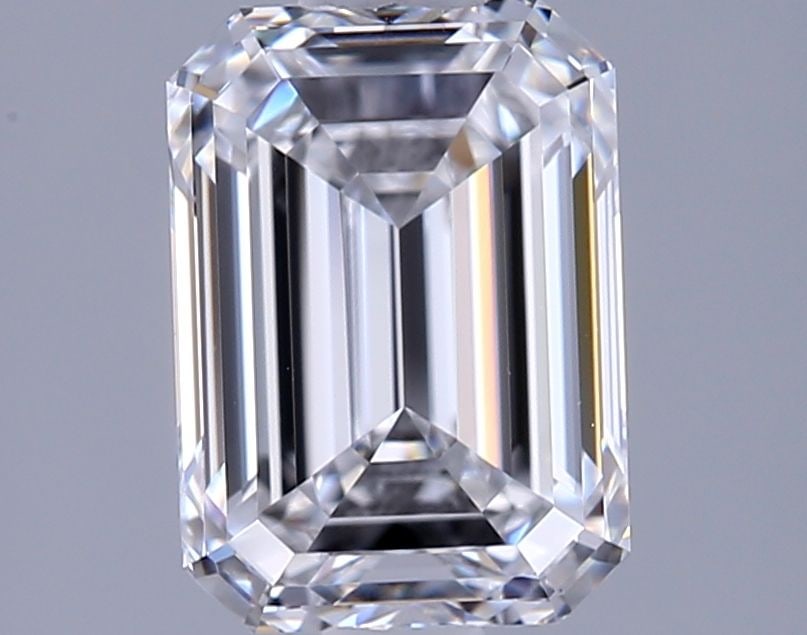 Loose Diamond - EMERALD 1.54ct E VVS1: Loose Diamond - EMERALD 1.54ct E VVS1 Source: This is a real non-mined Diamond that has been grown in a lab Shape: EMERALD Carats: 1.54 Color: E Clarity: VVS1 Certification: IGI Video: