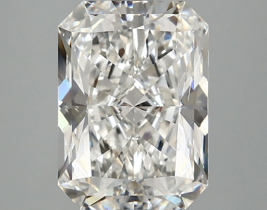 Loose Diamond - RADIANT 2.97ct E VS2: Loose Diamond - RADIANT 2.97ct E VS2 Source: This is a real non-mined Diamond that has been grown in a lab Shape: RADIANT Carats: 2.97 Color: E Clarity: VS2 Certification: IGI Video:
